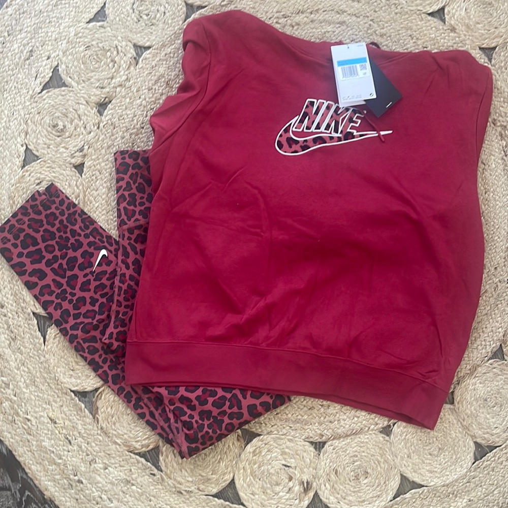 Nike set!! NWT